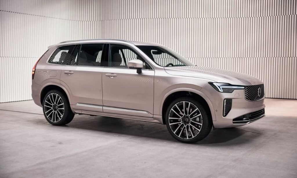 2026 Volvo XC90 - Calm Luxury and Everyday